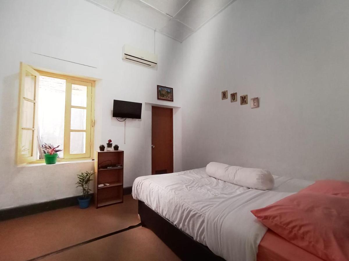 Brak Homestay Probolinggo Exterior photo