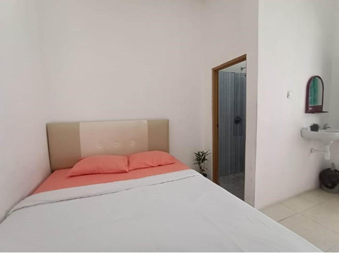 Brak Homestay Probolinggo Exterior photo